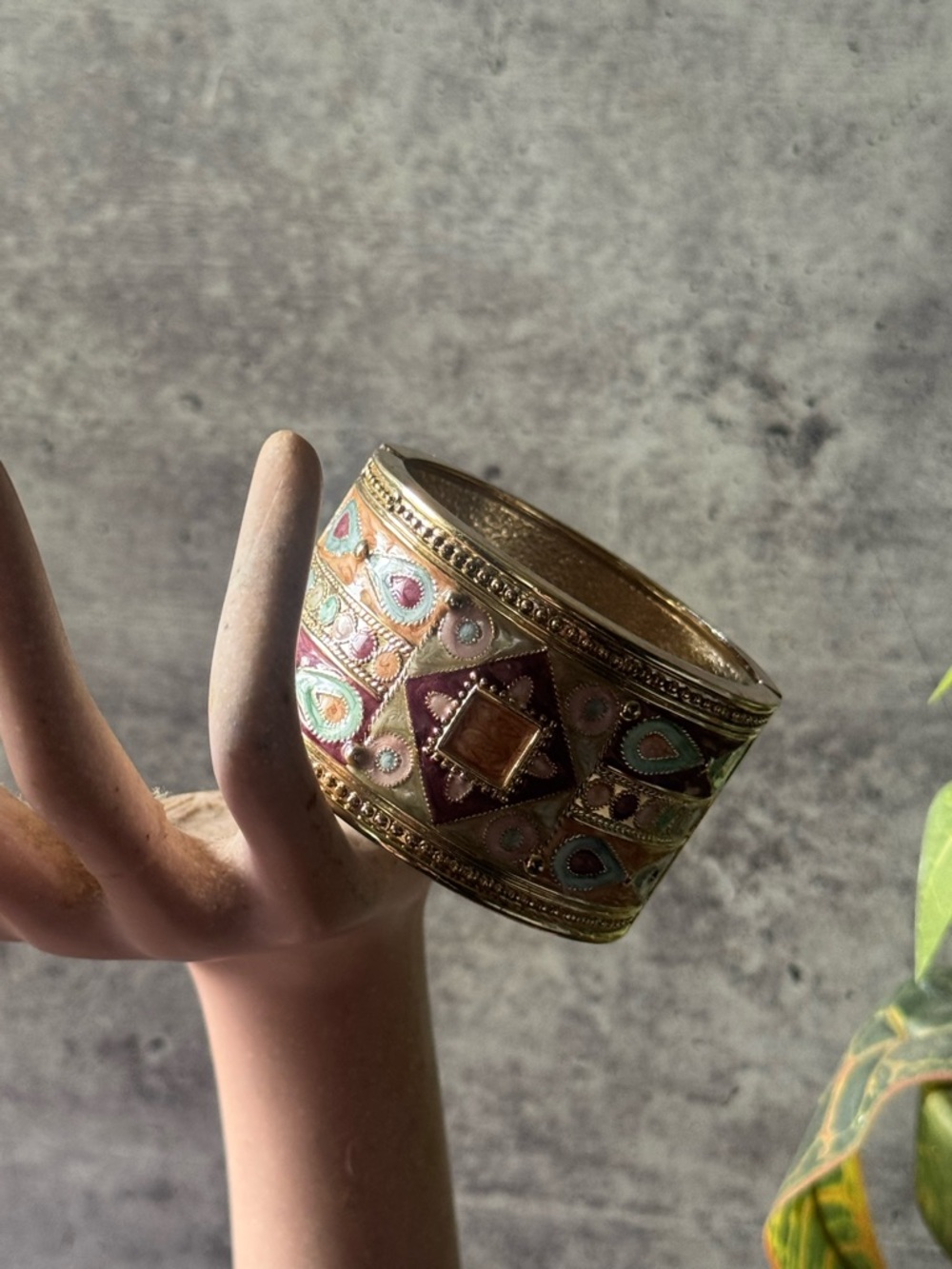 Vintage Enamel Cloisonne Hinged Cuff Bracelet Colorful Egyptian Revival - Picture 2 of 10